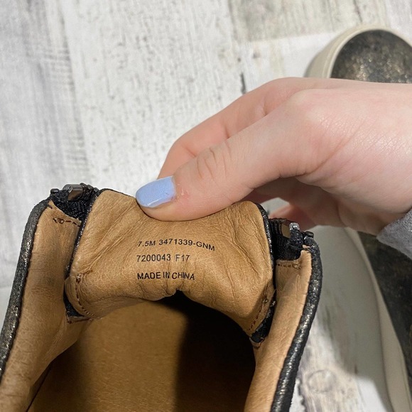 Frye Leather gold zip up Slip-On Sneakers size 7.5 - Picture 8 of 10